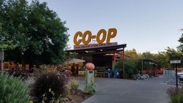 Power shortage at the Co-op feeds the hungry