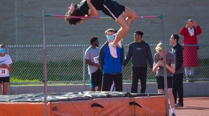 Ray Oldham jumps to new heights